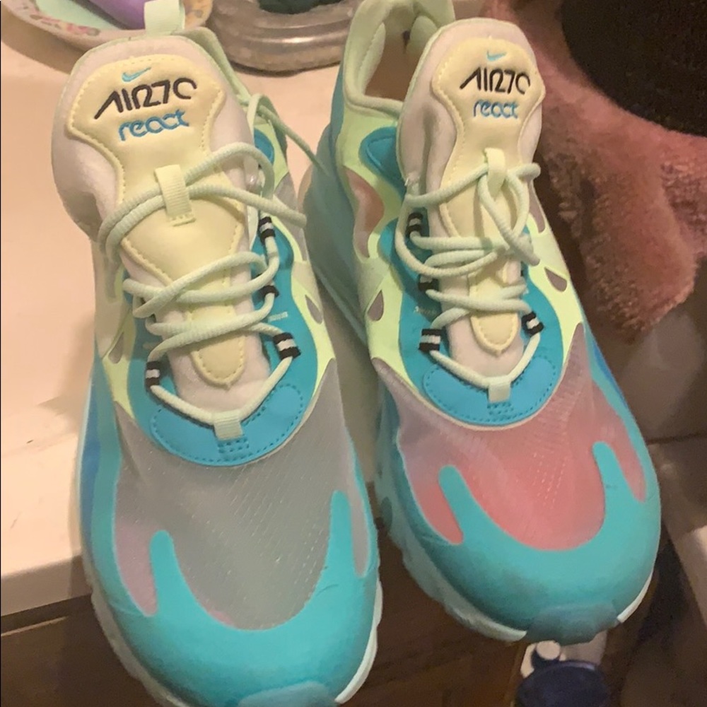 Nike air 270  react air max shoes